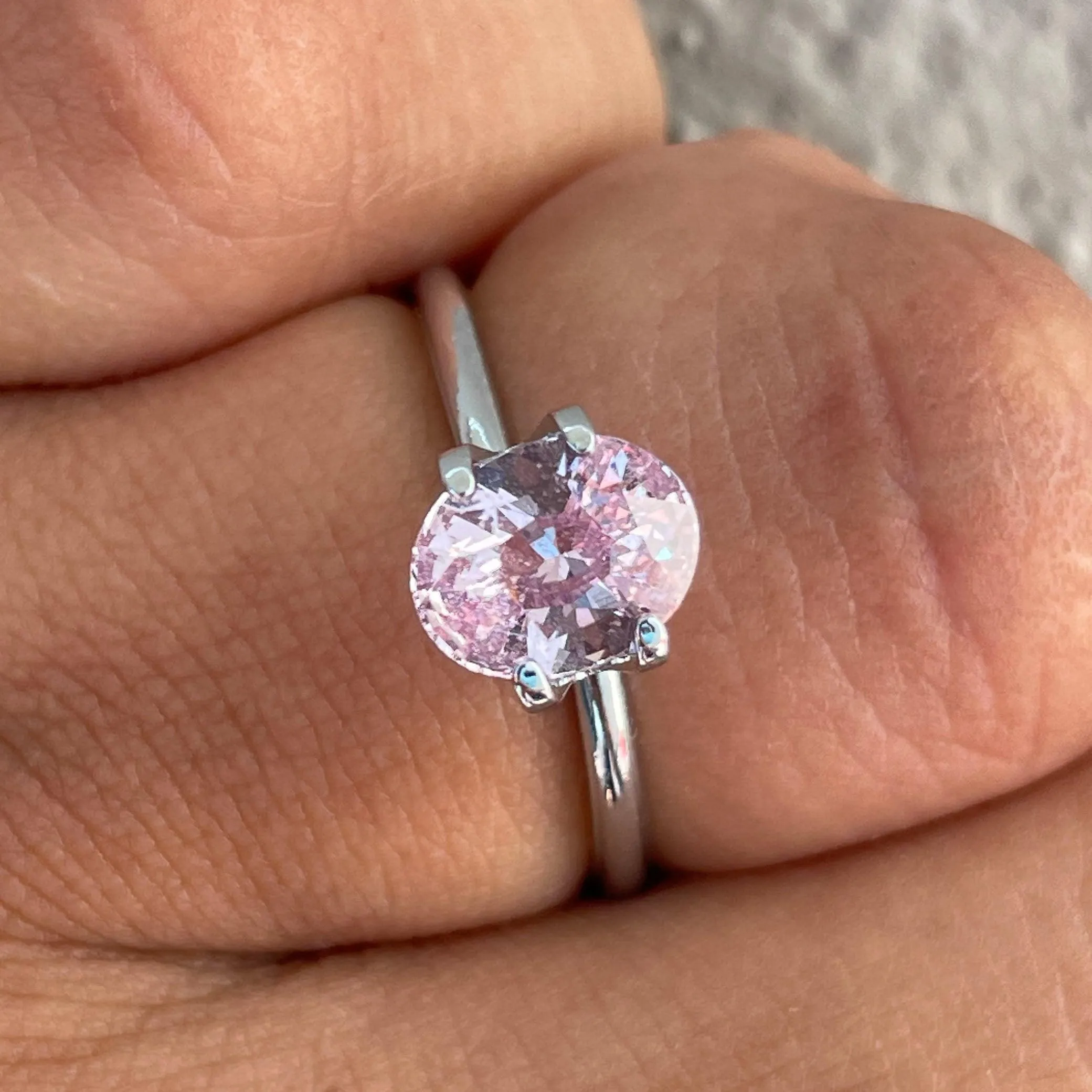 1.70 Cts. Oval Natural Pink Sapphire, Sapphire Engagement, Pink Gemstone, Ceylon Pink Sapphire Loose stone, Faceted stone, Sapphire Cut