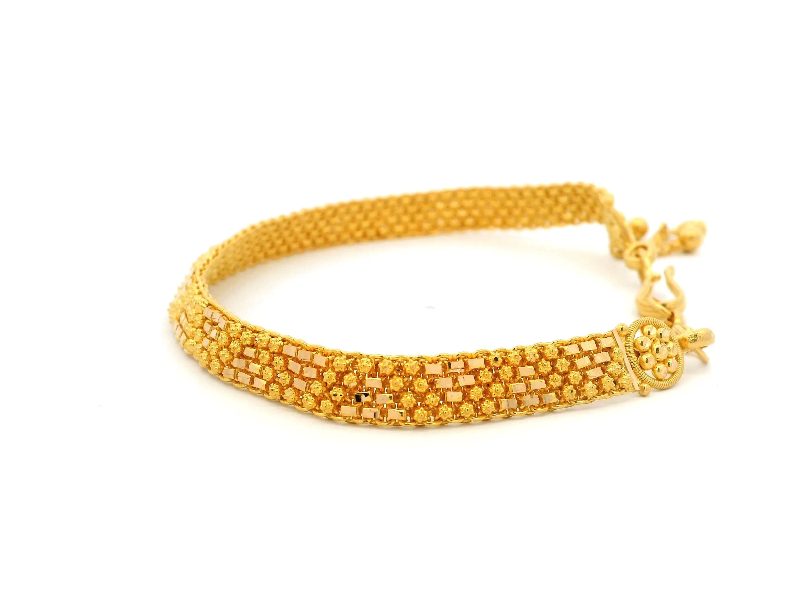 22ct Yellow Gold Flat Bracelet with Filigree Work Design – Elegant & Timeless Gold Jewellery