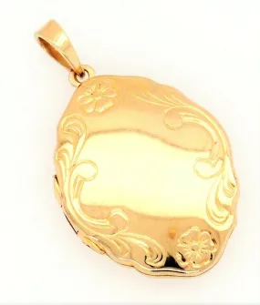 9ct Yellow Gold Hinged Opening Photo Pocket Engraved Pendant