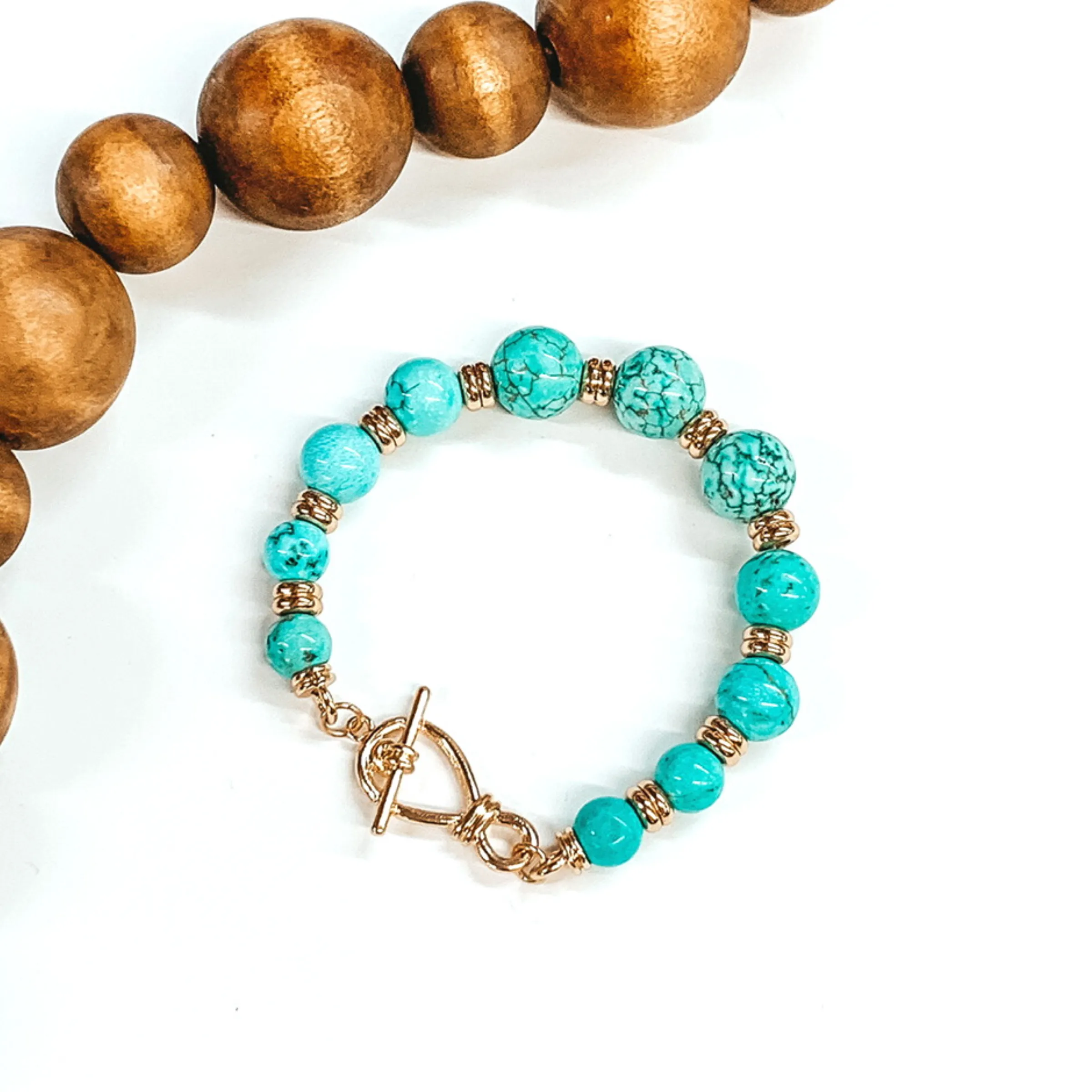 Beaded Bracelet with a Gold Frozen Clasp in Turquoise