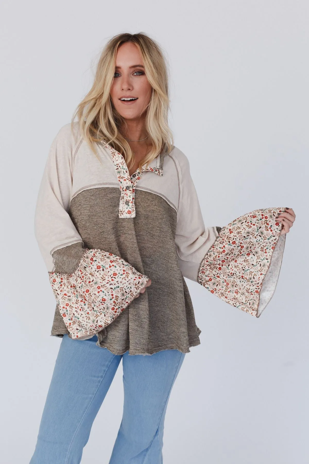 Blooms Of Love Contrast Top - Taupe