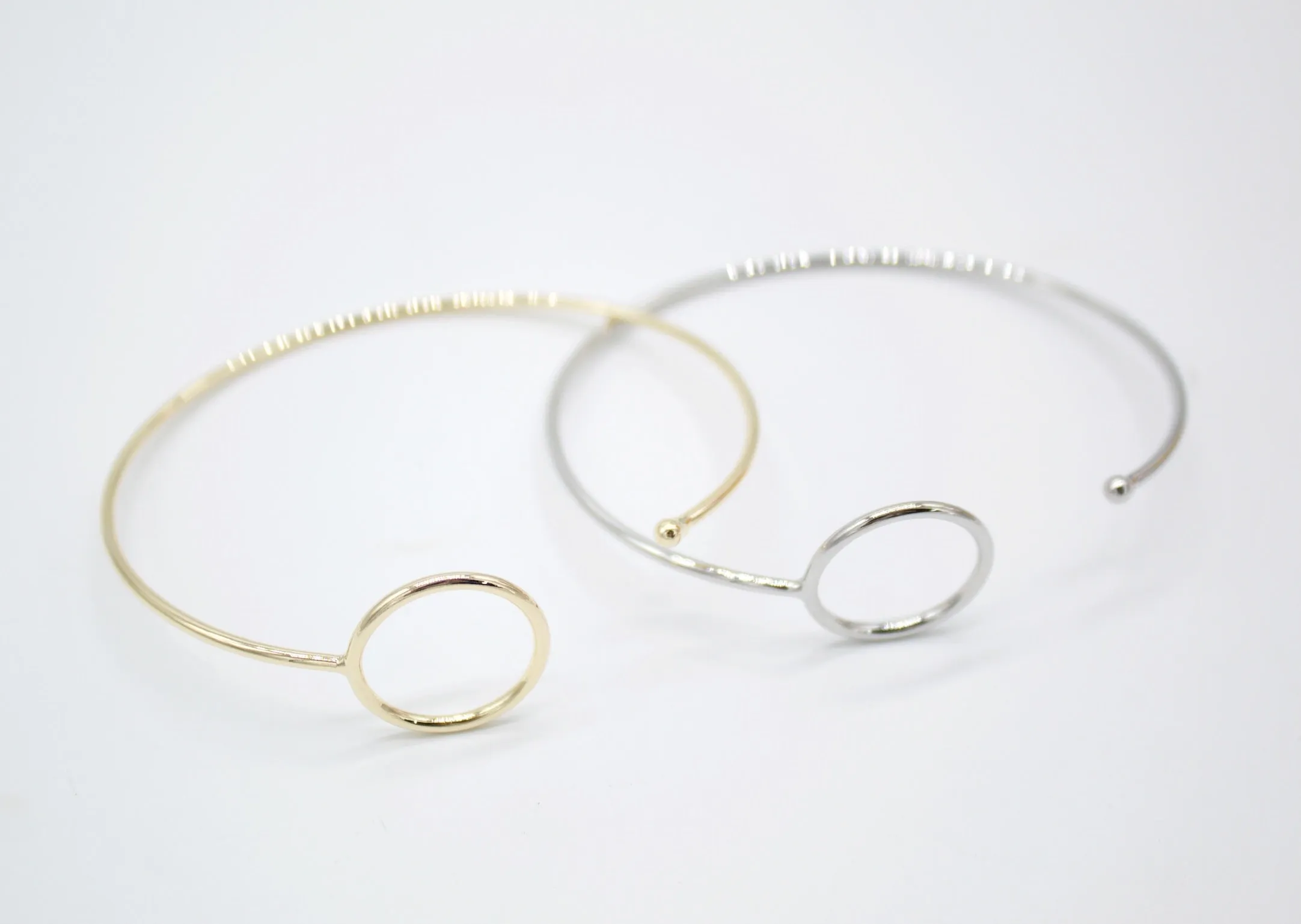 Circle Bangle (B48)