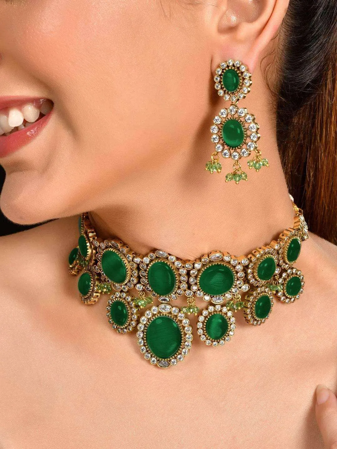 Emerald Green Kundan Pearl Necklace Set