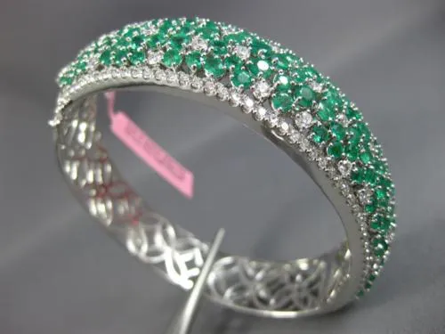 ESTATE LARGE 10.90CT DIAMOND & AAA EMERALD 18K WHITE GOLD FLOWER BANGLE BRACELET