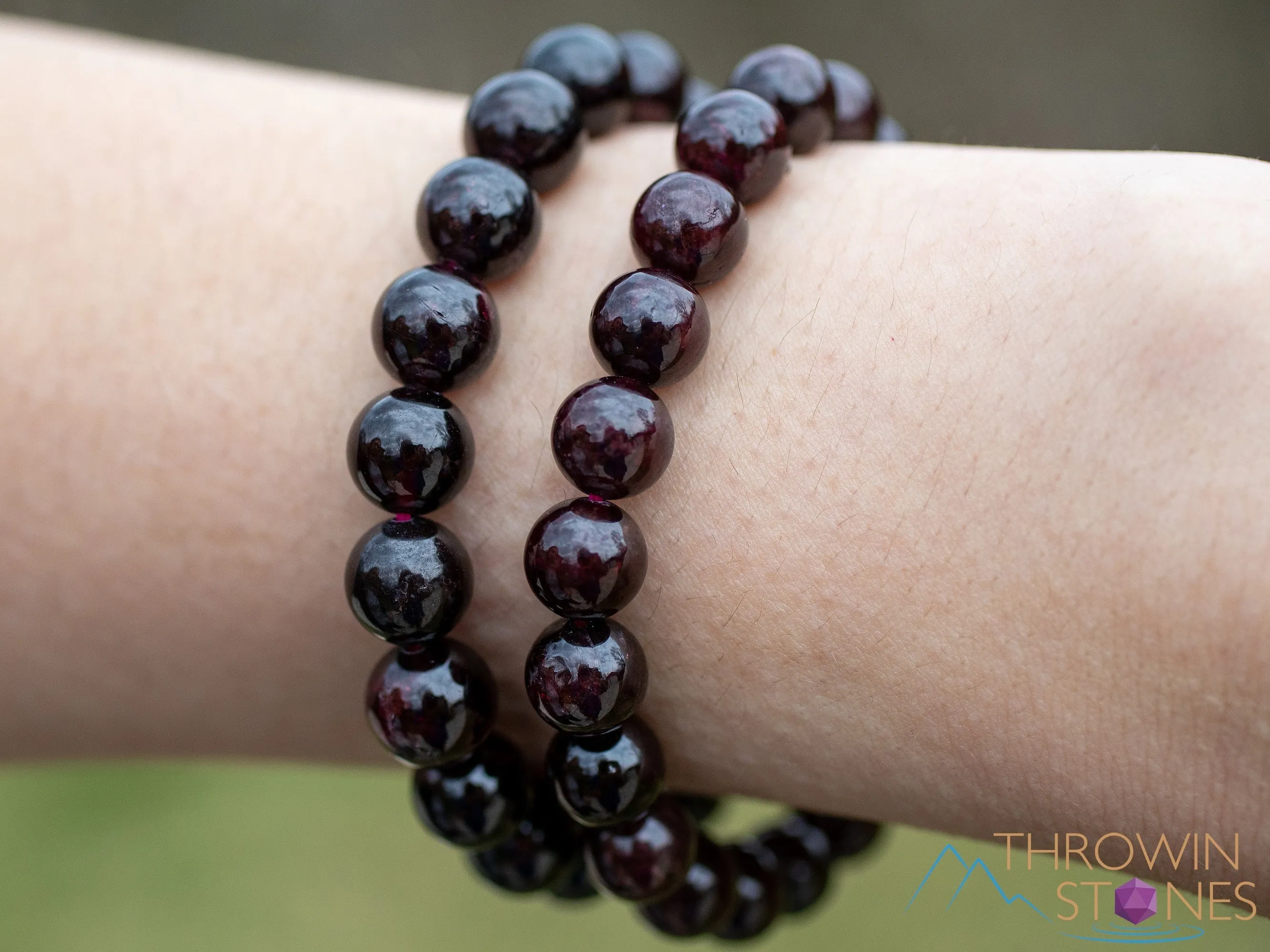 GARNET Crystal Bracelet - Round Beads - Beaded Bracelet, Birthstone Bracelet, Handmade Jewelry, Healing Crystal Bracelet, E0597