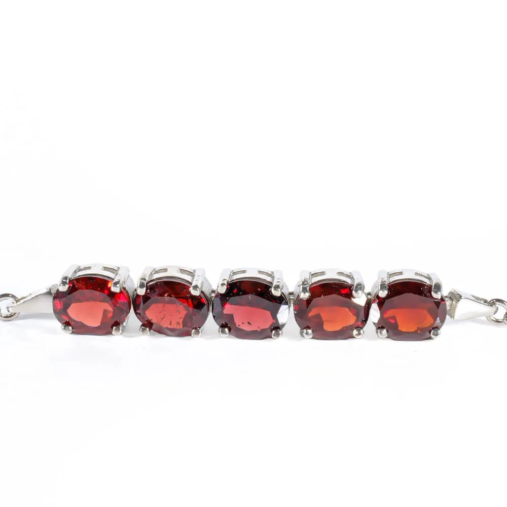 Garnet (Lal) Gemstone Silver Bracelet SCB-018