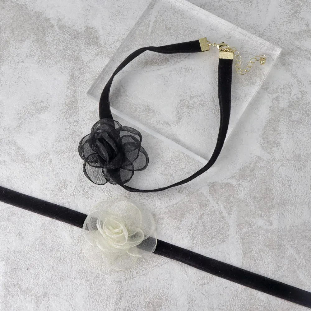 Large Rose Velvet Choker