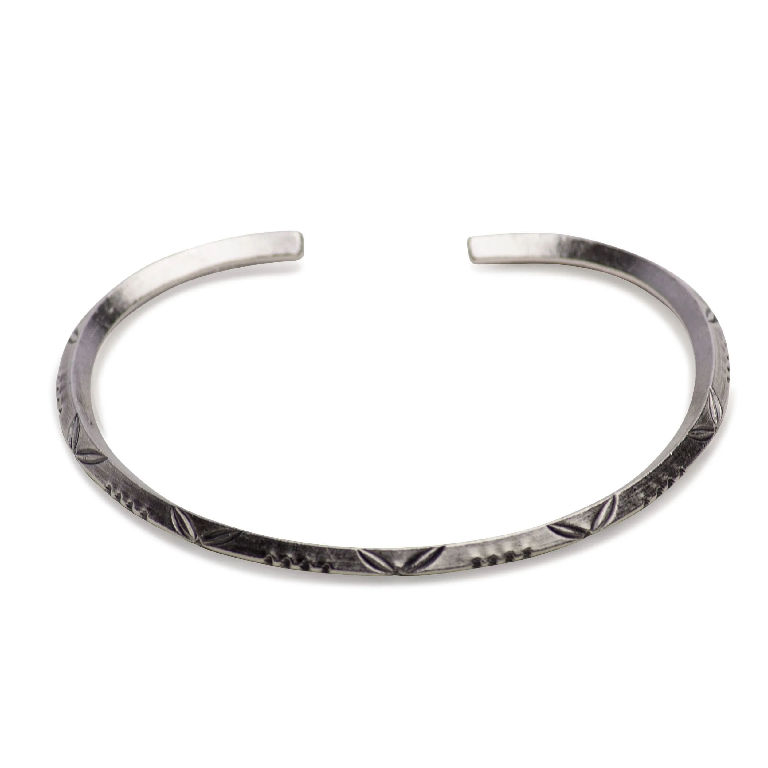 Leaf Design Silver Open Bangle