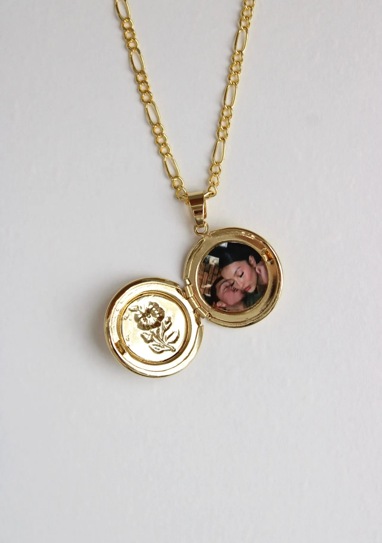 Mi Flor Photo Locket Necklace