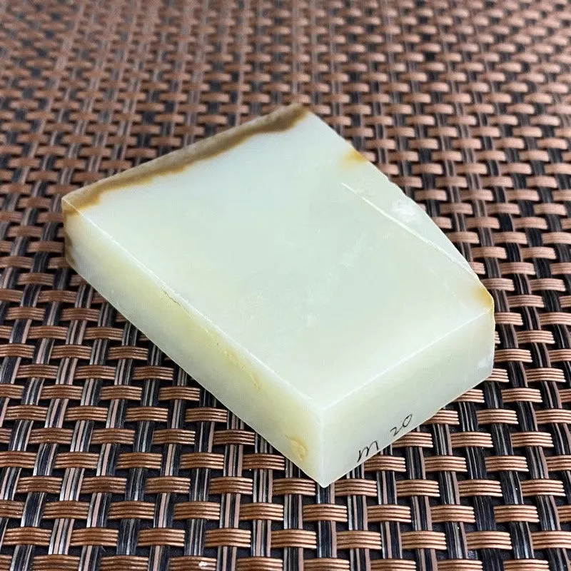 Natural Hetian Jade Rough Nephrite Raw (116g,5.9X4.7X1.6cm)