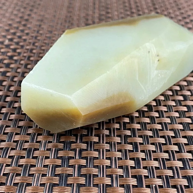 Natural Hetian Jade Rough Nephrite Raw (200g,8.5X5.0X2.3cm)