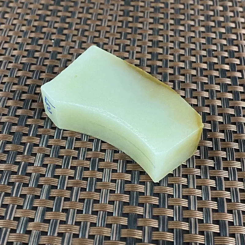 Natural Hetian Jade Rough Nephrite Raw (46g,4.8X2.4X1.25cm)