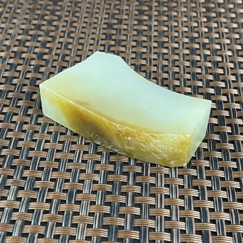 Natural Hetian Jade Rough Nephrite Raw (46g,4.8X2.4X1.25cm)