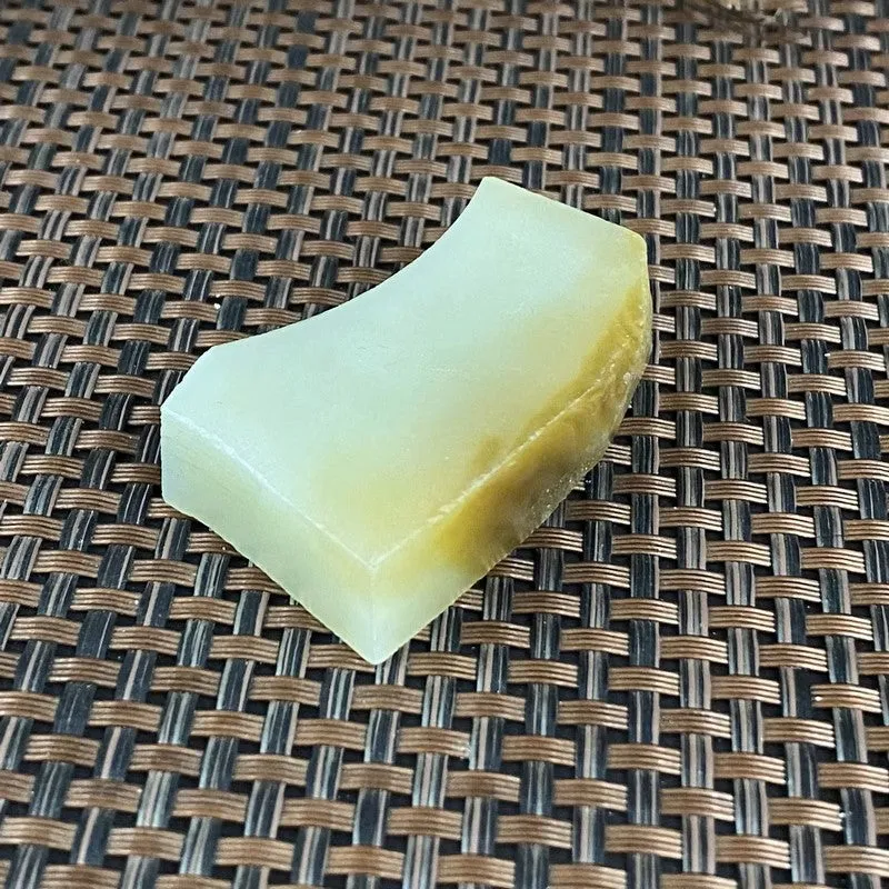 Natural Hetian Jade Rough Nephrite Raw (46g,4.8X2.4X1.25cm)