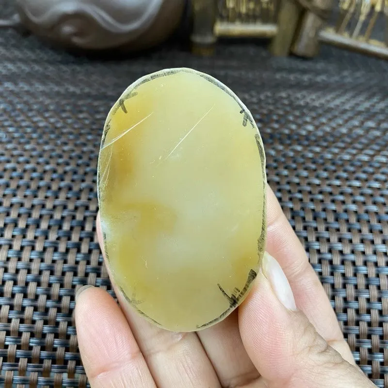 Natural Hetian Jade Rough Nephrite Raw (62g,6.3X4.0X1.0cm)