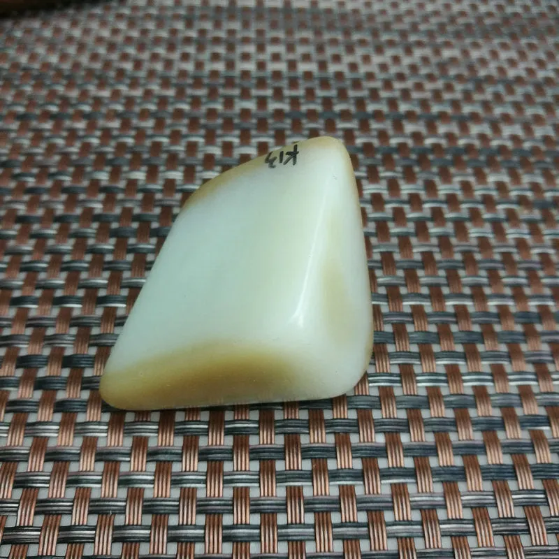 Natural Hetian Jade Rough Nephrite Raw (63g,3.8X3X3.5cm)