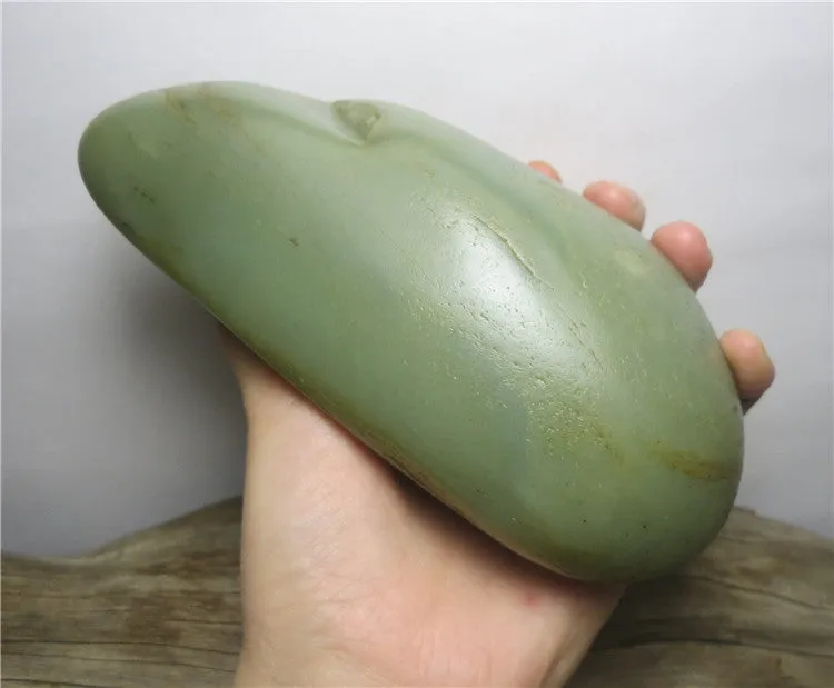 Natural Hetian Jade Rough Nephrite Raw (748g, 150X77X46mm)