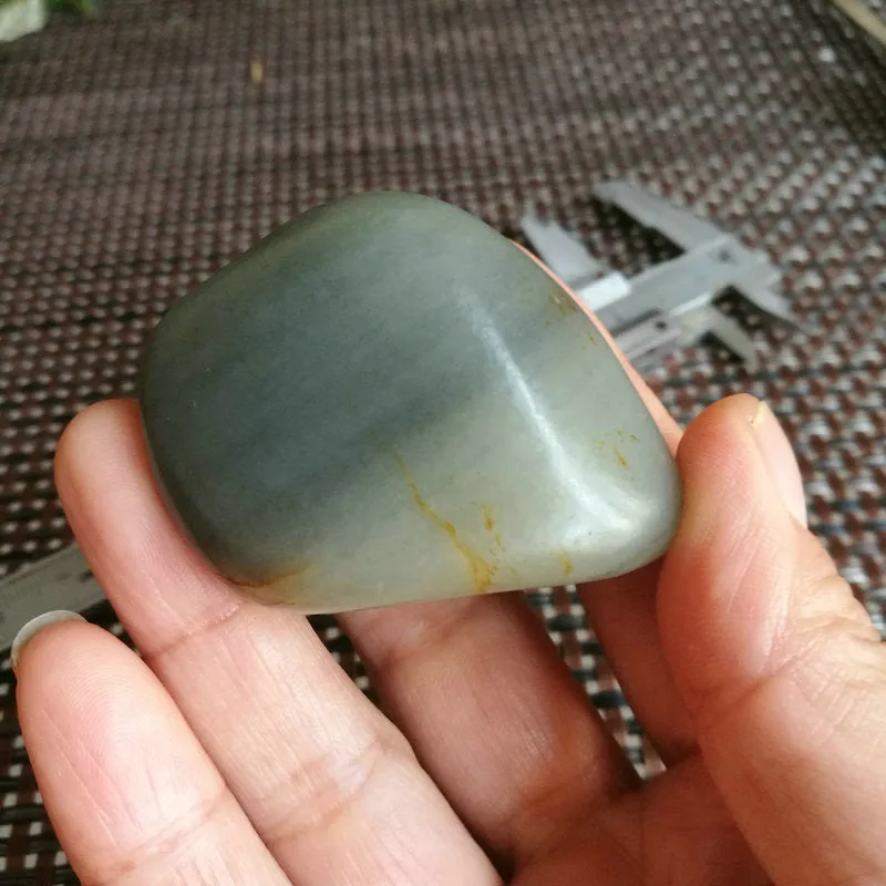 Natural Hetian Jade Rough Nephrite Raw (77g,4.5X4X3cm)