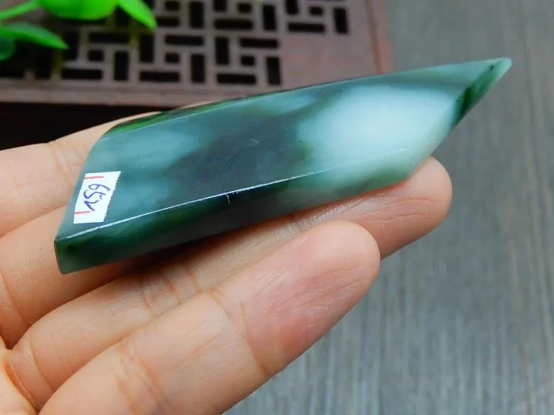 Natural Jade Jadeite Raw (33g, 53X35X6mm)