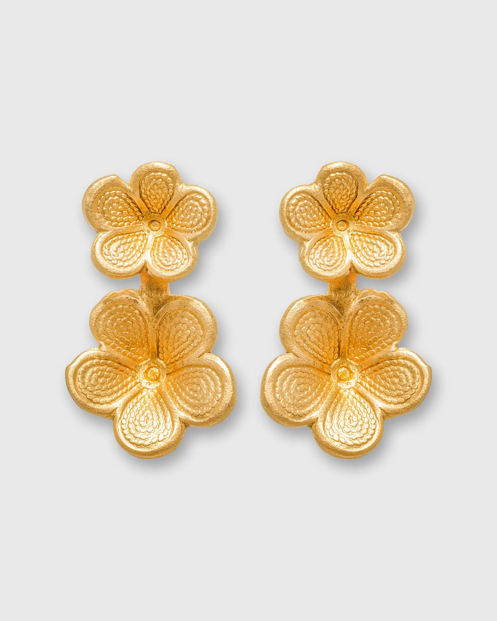 Osaka Stud Earrings in Gold