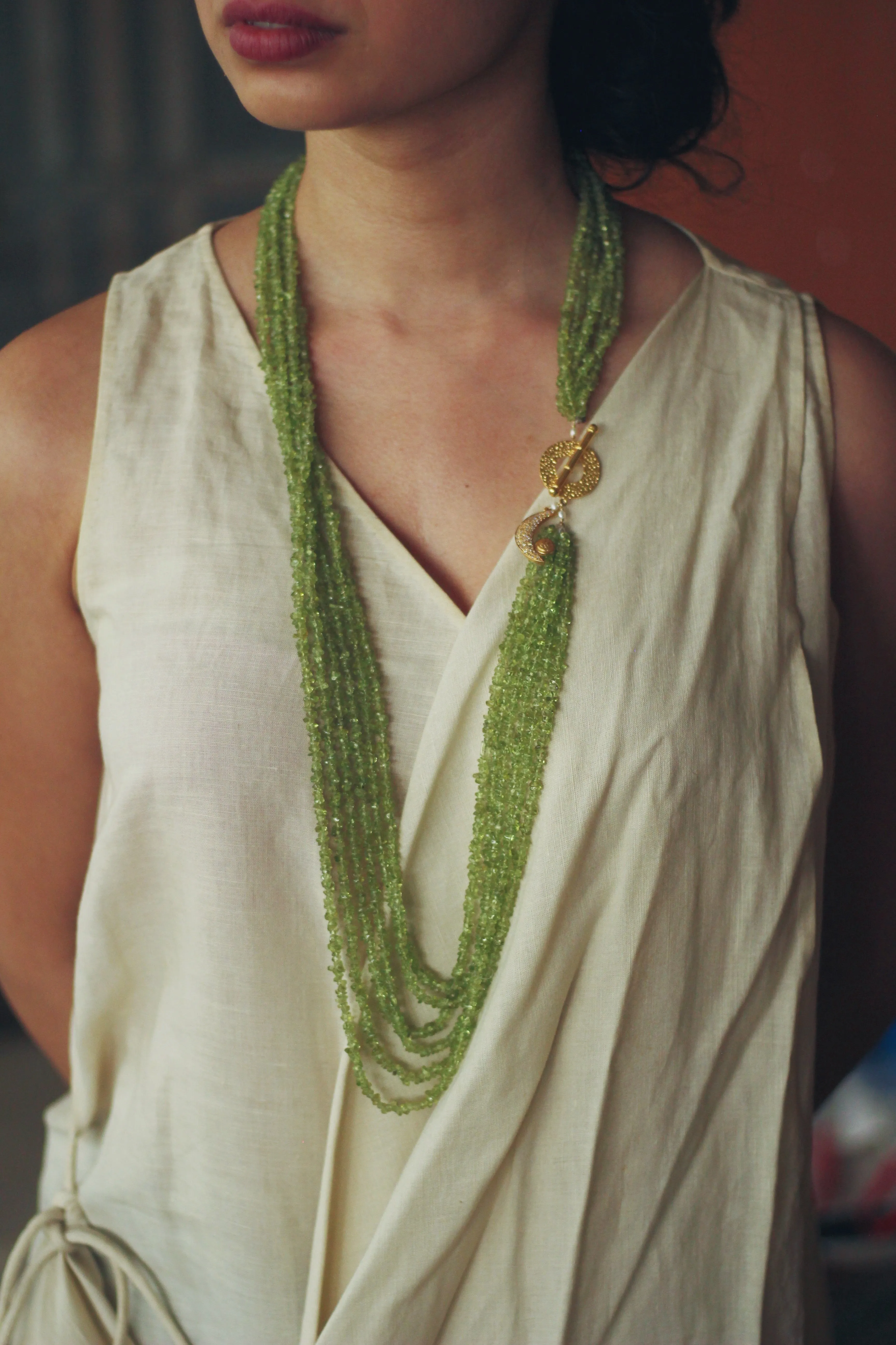 Peridot Gemstone Chips String Necklace