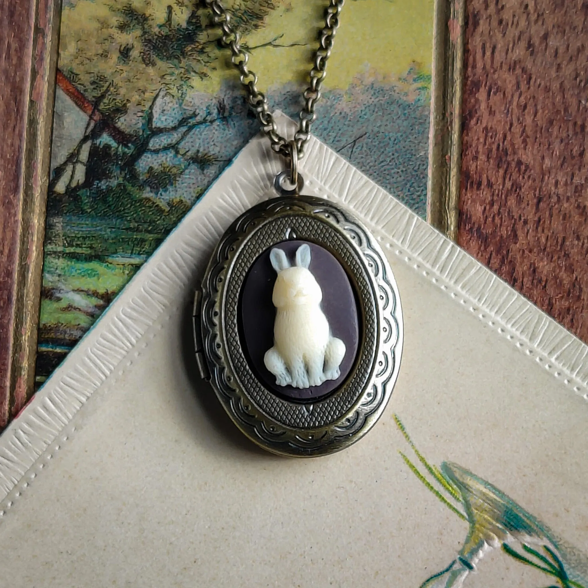 Rabbit Cameo Oval Vintage Style Locket