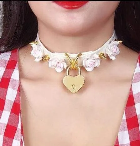 Rose Locket Collar