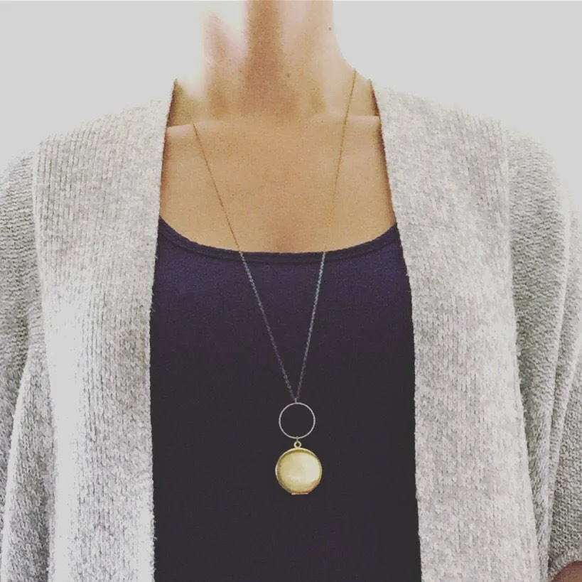 Simple Gold Circle Locket