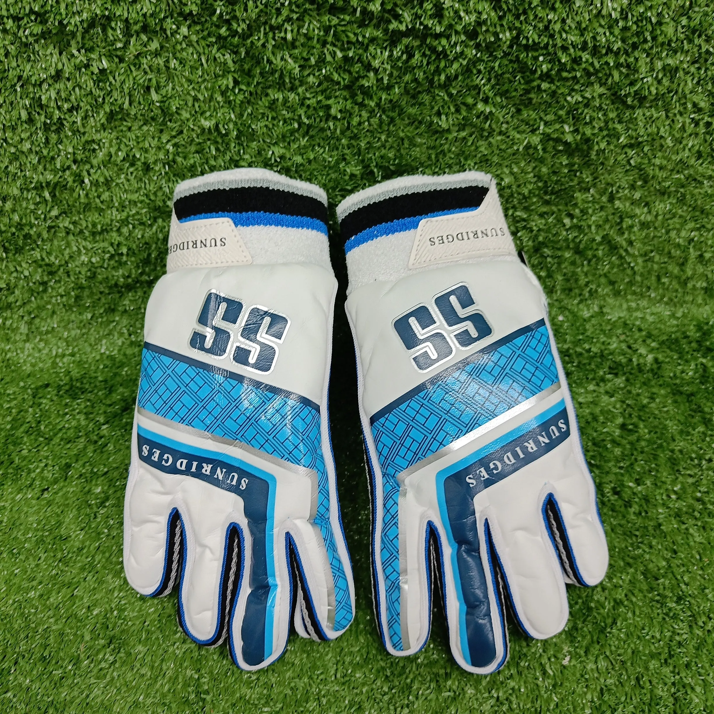 SS Indoor Junior / Youth Tennis Ball Cricket Batting Gloves (Ambidextrous)