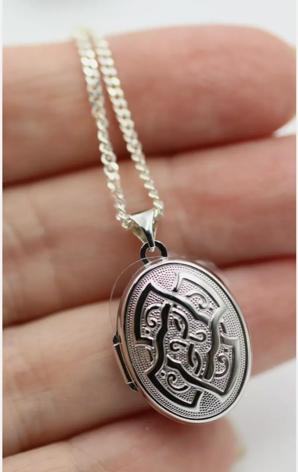 Sterling Silver 925 Oval Celtic Locket Pendant With 2 Photos   Chain Necklace