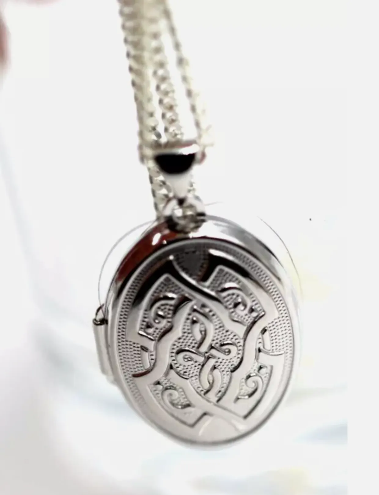 Sterling Silver 925 Oval Celtic Locket Pendant With 2 Photos   Chain Necklace