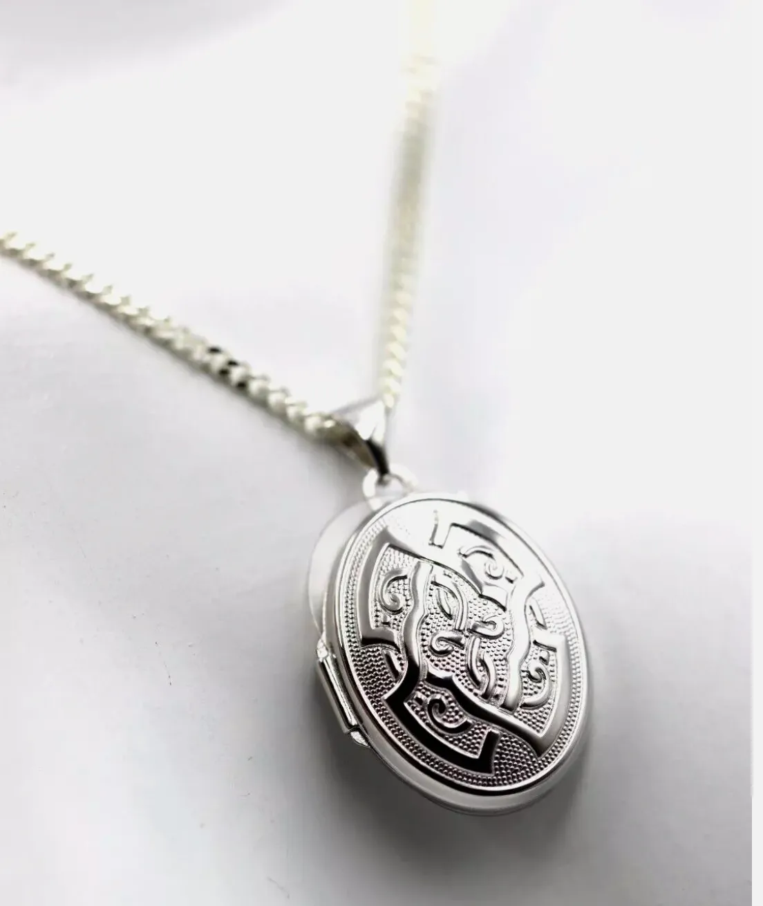 Sterling Silver 925 Oval Celtic Locket Pendant With 2 Photos   Chain Necklace