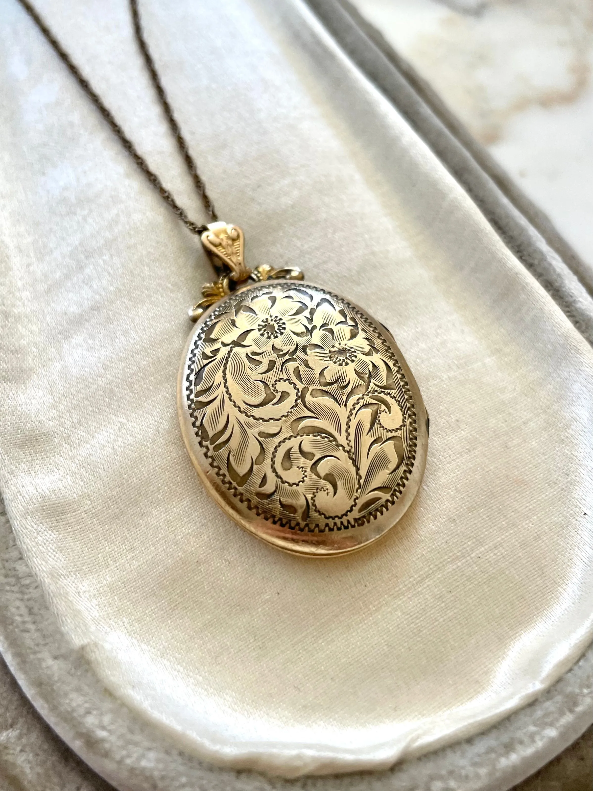 Vintage 1920s Bardini Locket