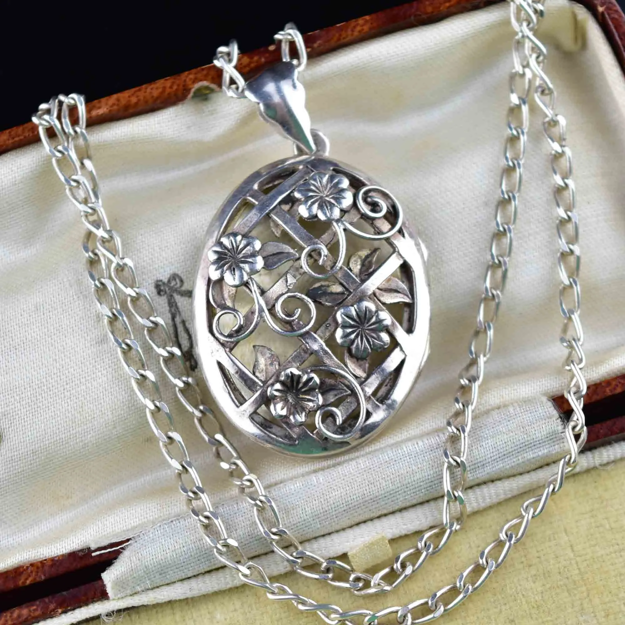 Vintage Art Nouveau Style Silver Floral Vinaigrette Locket Necklace