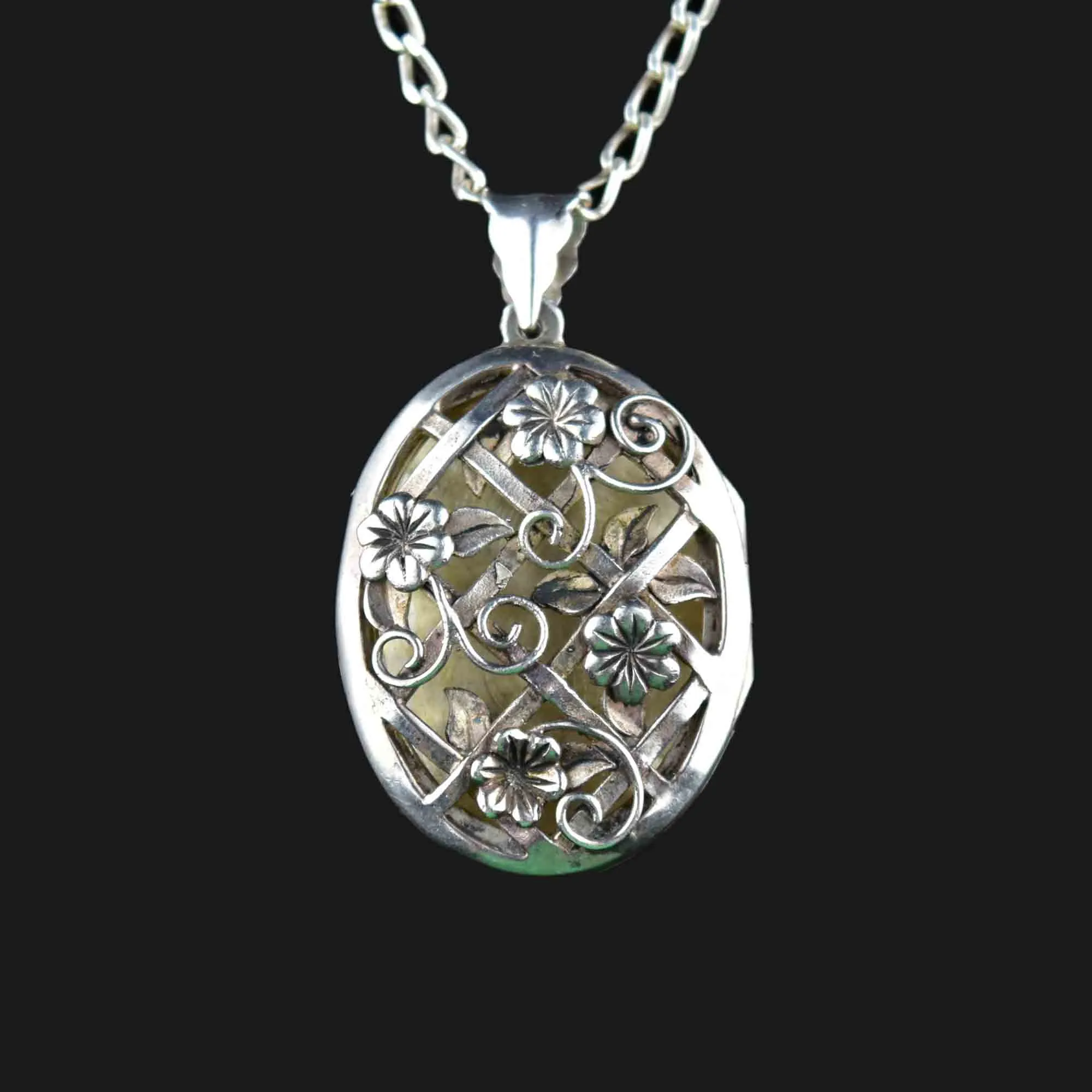 Vintage Art Nouveau Style Silver Floral Vinaigrette Locket Necklace