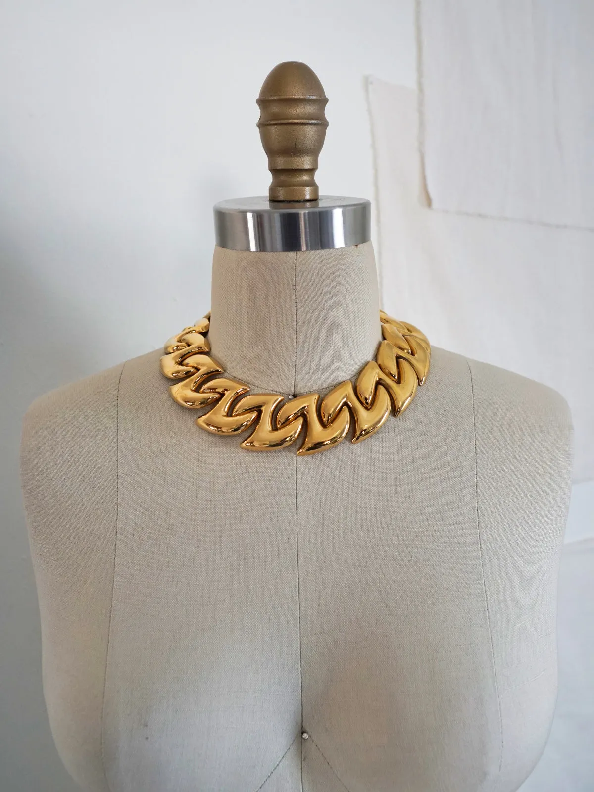 Vintage Golden Angle Choker Necklace